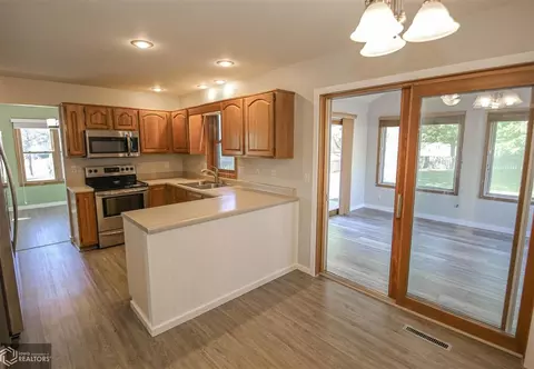 1319 Nebraska Ave, Ames, IA 50014 photo 8