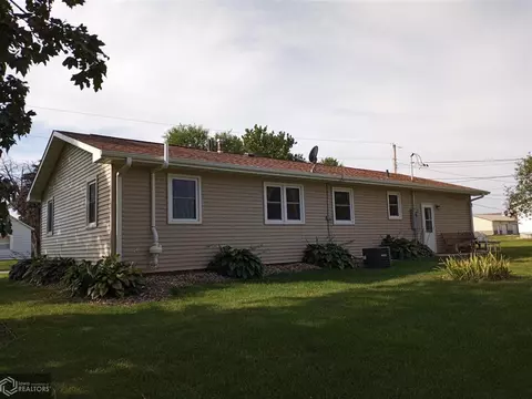 607 E Page St, Creston, IA 50801 photo 2