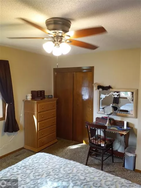 607 E Page St, Creston, IA 50801 photo 9