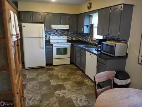 607 E Page St, Creston, IA 50801 photo 4