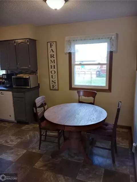 607 E Page St, Creston, IA 50801 photo 5