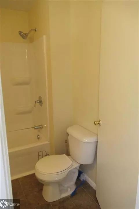 51 S 7th St, Hamilton, IL 62341 photo 12