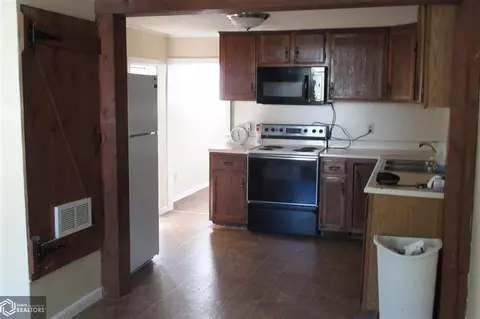 51 S 7th St, Hamilton, IL 62341 photo 6