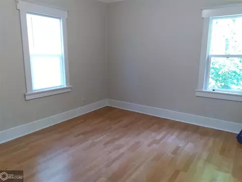 610 7th St, Eldon, IA 52554 photo 12