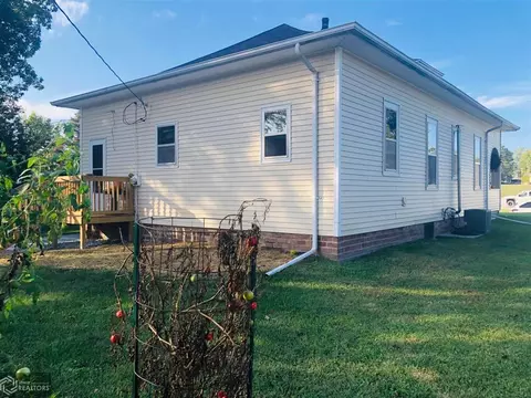 1110 Walnut St, Hamilton, IL 62341 photo 4