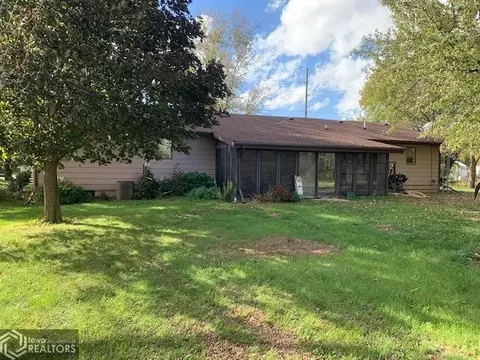 1391 Olive Ave, Hampton, IA 50441 photo 2