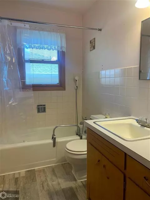 605 E 3rd St, Carroll, IA 51401 photo 11