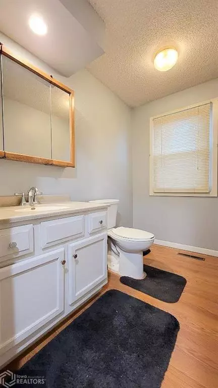 350 E 2nd St, Garner, IA 50438 photo 6