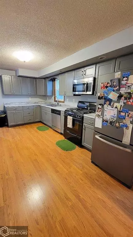 350 E 2nd St, Garner, IA 50438 photo 3