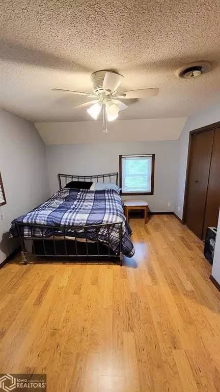 350 E 2nd St, Garner, IA 50438 photo 7