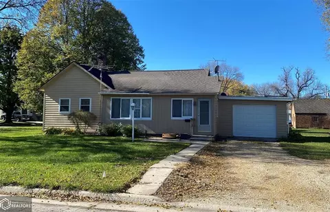 403 3rd Ave SW, Hampton, IA 50441 photo 1