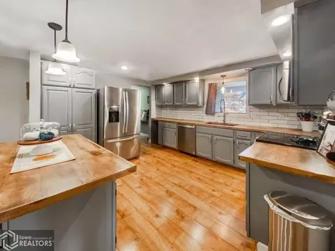1660 140th St, Hampton, IA 50441 photo 5