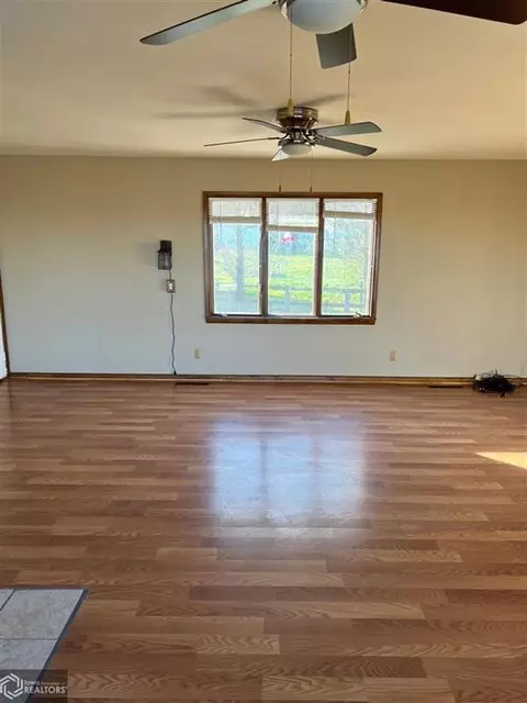 121 E Wall St, Exline, IA 52555 photo 21