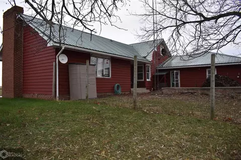 121 E Wall St, Exline, IA 52555 photo 2