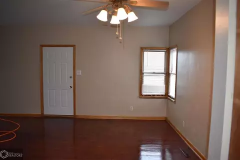 121 E Wall St, Exline, IA 52555 photo 10