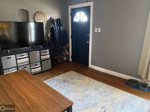 403 4th St, Garwin, IA 50632 photo 7