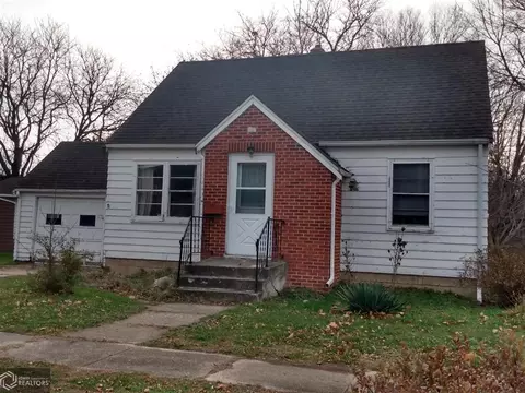 15 5th Ave NE, Hampton, IA 50441 photo 1