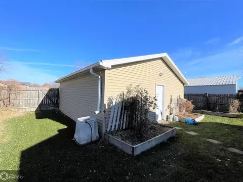 509 Elm St, Centerville, IA 52544 photo 32