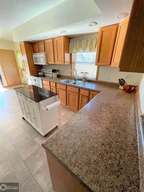 509 Elm St, Centerville, IA 52544 photo 5