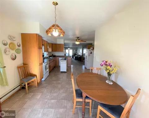 509 Elm St, Centerville, IA 52544 photo 8