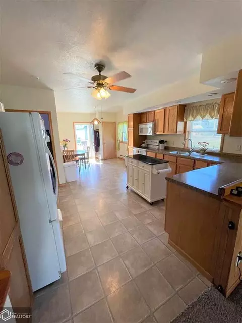 509 Elm St, Centerville, IA 52544 photo 6