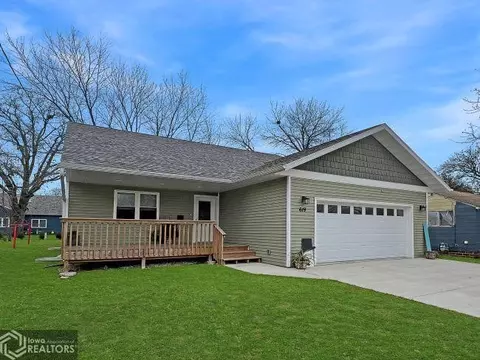 619 3rd St NE, Hampton, IA 50441 photo 1