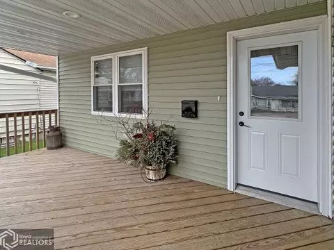 619 3rd St NE, Hampton, IA 50441 photo 2