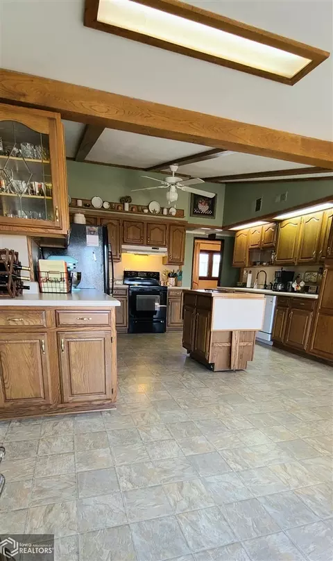 910 N Willow St, Avoca, IA 51521 photo 7