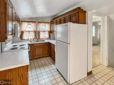 409 2nd St SE, Hampton, IA 50441 photo 2