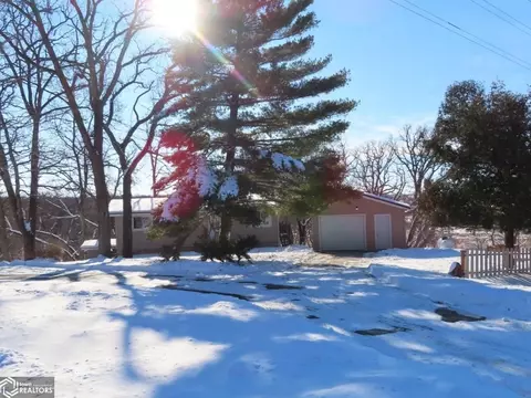 1565 110th St, Hampton, IA 50441 photo 1