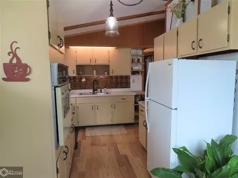 1565 110th St, Hampton, IA 50441 photo 5