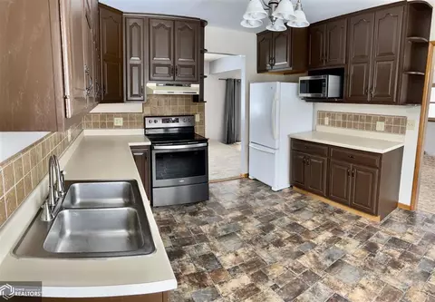 1327 Casley, Hamilton, IL 62341 photo 9