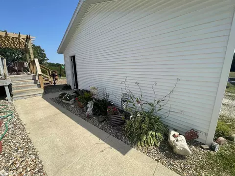 1310 E Cross St, Centerville, IA 52544 photo 10