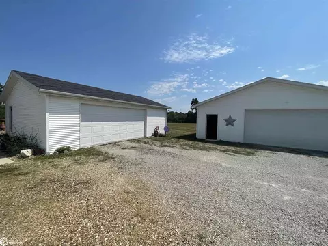1310 E Cross St, Centerville, IA 52544 photo 5