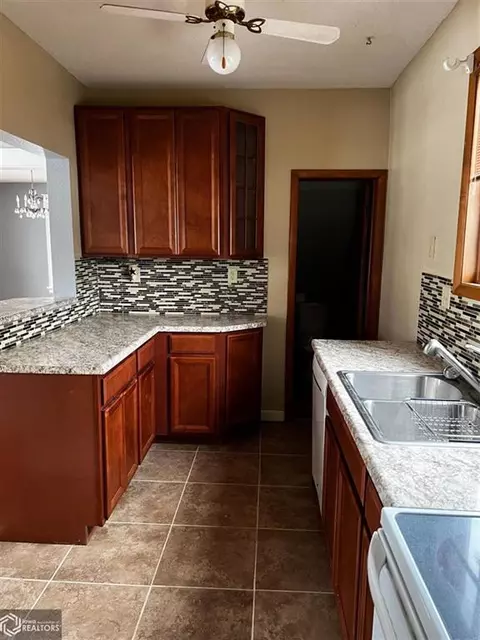 1061 Oak St, Hamilton, IL 62341 photo 13