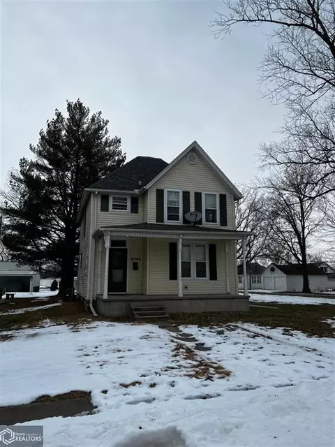1061 Oak St, Hamilton, IL 62341 photo 1