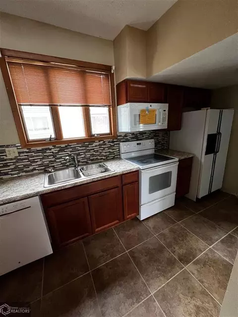 1061 Oak St, Hamilton, IL 62341 photo 12