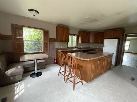 302 2nd St, Garwin, IA 50632 photo 6