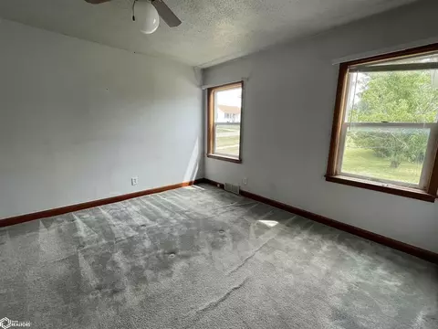 302 2nd St, Garwin, IA 50632 photo 21