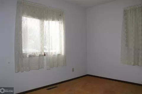 403 3rd Ave E, Thompson, IA 50478 photo 9
