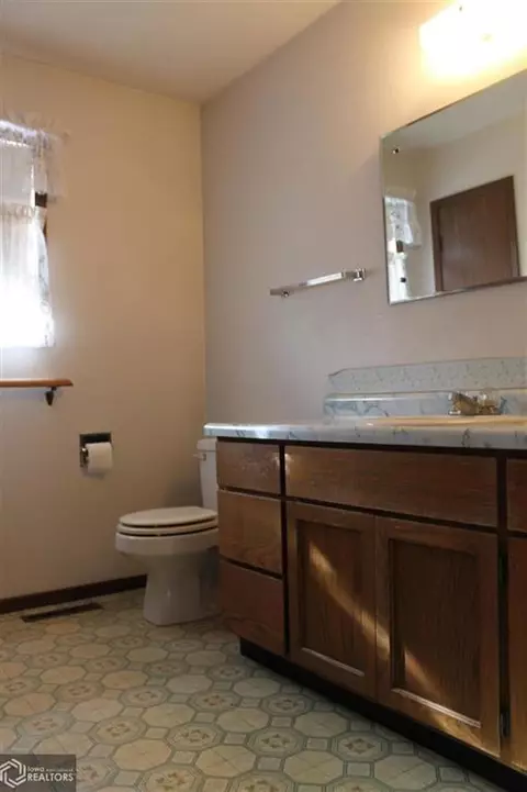 403 3rd Ave E, Thompson, IA 50478 photo 8
