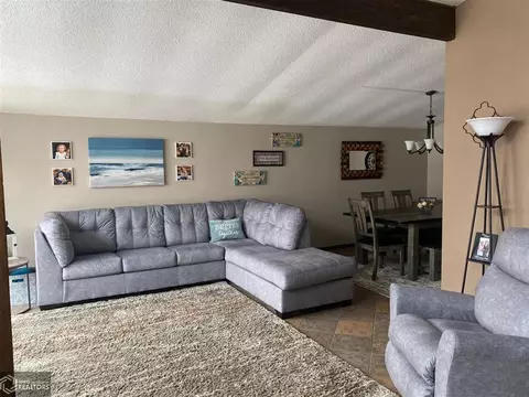 2400 Maple Ridge Dr, Denison, IA 51442 photo 3