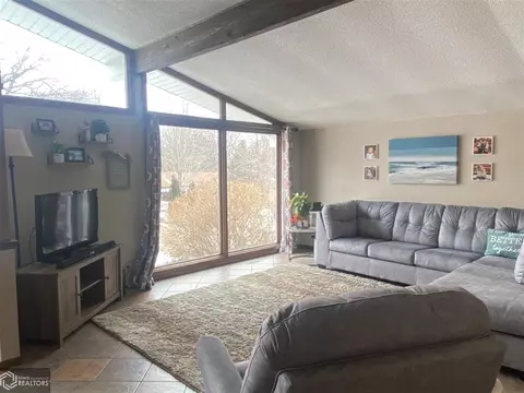 2400 Maple Ridge Dr, Denison, IA 51442 photo 4