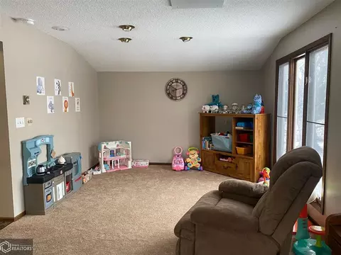 2400 Maple Ridge Dr, Denison, IA 51442 photo 13