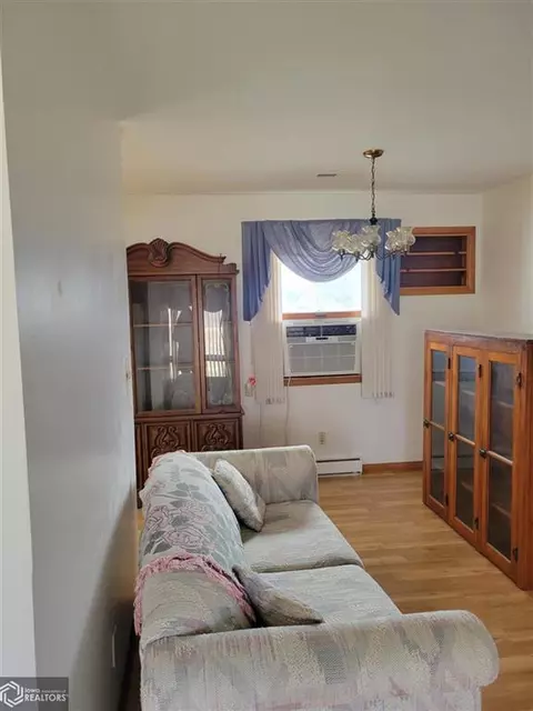 460 Main, Hamilton, IL 62341 photo 8