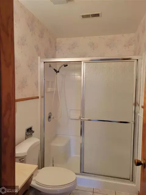 460 Main, Hamilton, IL 62341 photo 11