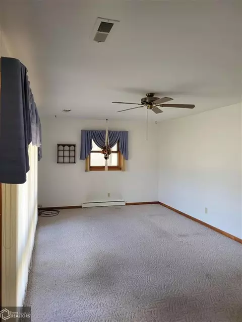 460 Main, Hamilton, IL 62341 photo 9