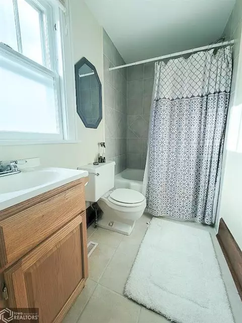 212 E Ida St, Rake, IA 50465 photo 6