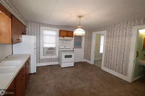 702 E 14th St, Atlantic, IA 50022 photo 9