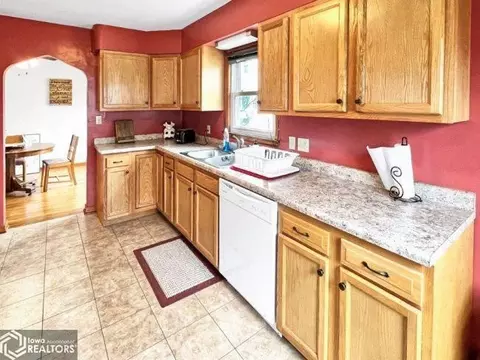10 2nd Ave SE, Hampton, IA 50441 photo 3